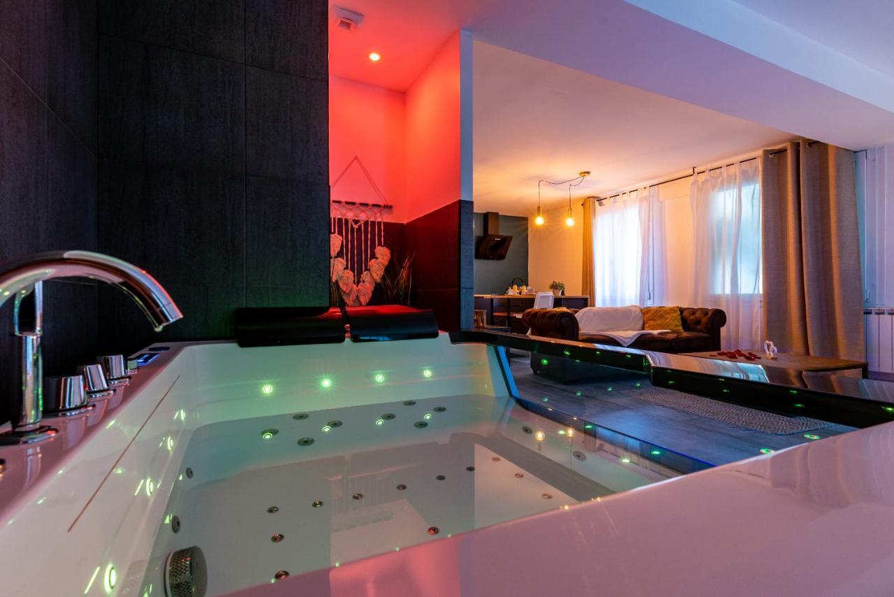 Suite And Spa 21 ديجون المظهر الخارجي الصورة
